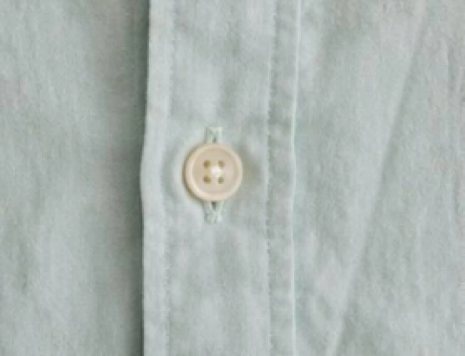 Light green short-sleeved shirt size 41/42 classic cut with chest pocket – photo 7